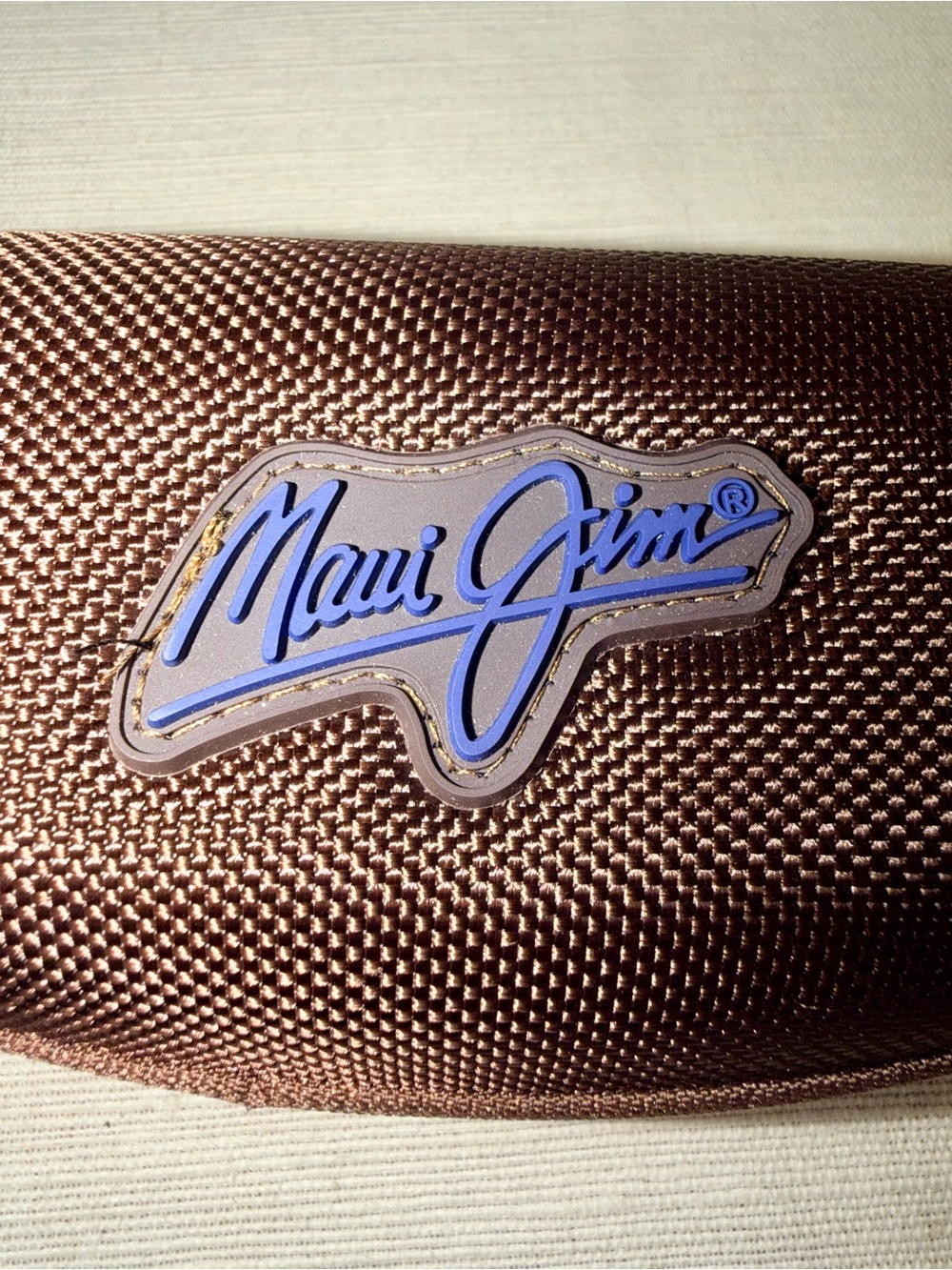 Maui Jim Brown Sunglass Hard Case Zip Closure Pre Owned - Picture 2 of 9
